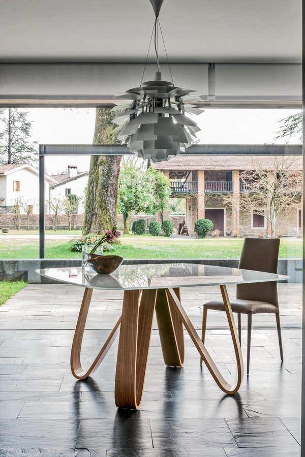 Fixed or extendable table Butterfly by Tonin Casa